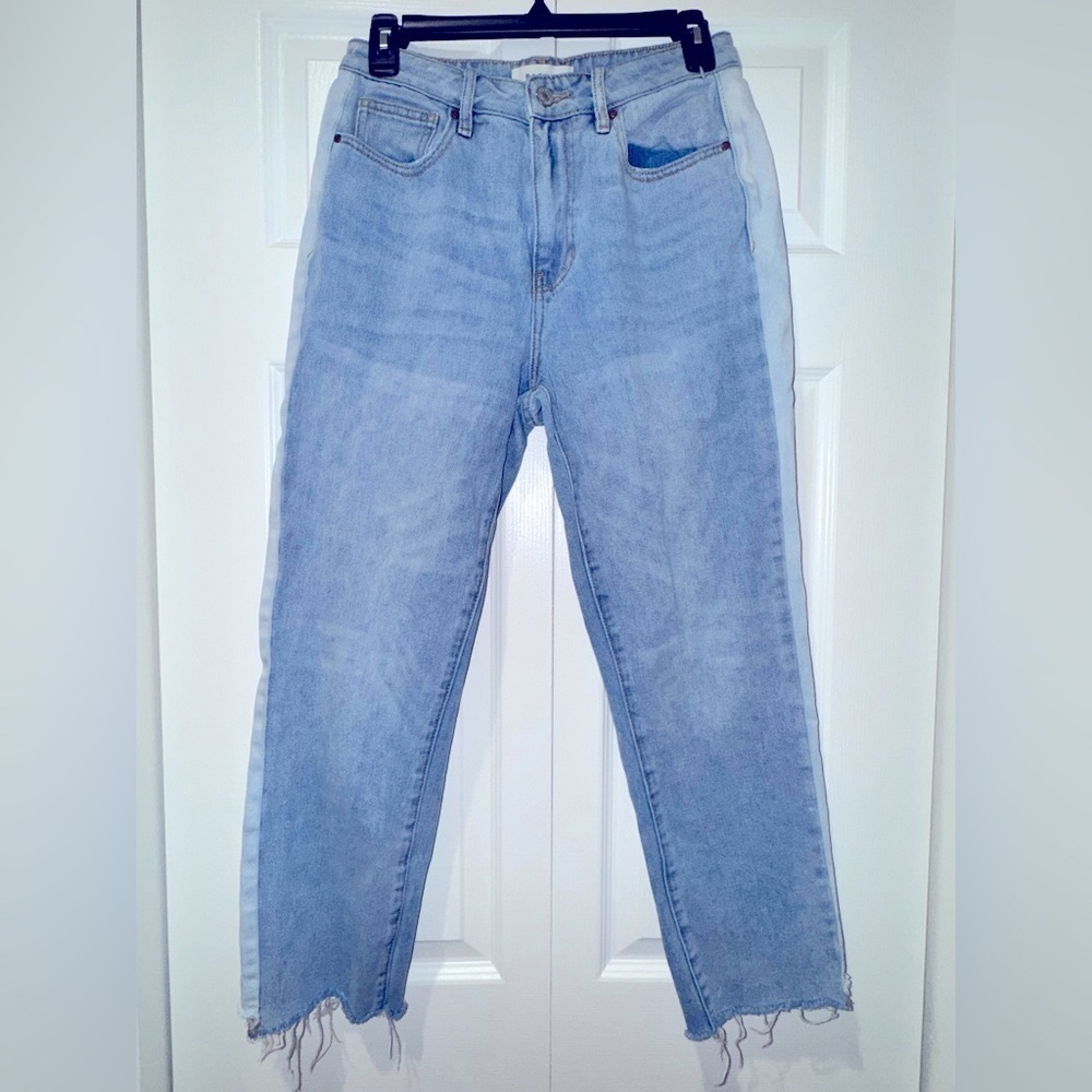 PacSun Blue Mom Jean Two Toned Frayed Hem Mid Rise Size 27. VGUC
